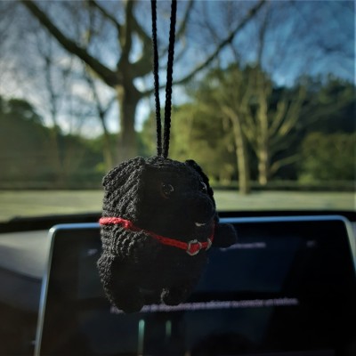Black crochet labrador for rear view mirror, dog lover gift, backpack charm, keychain