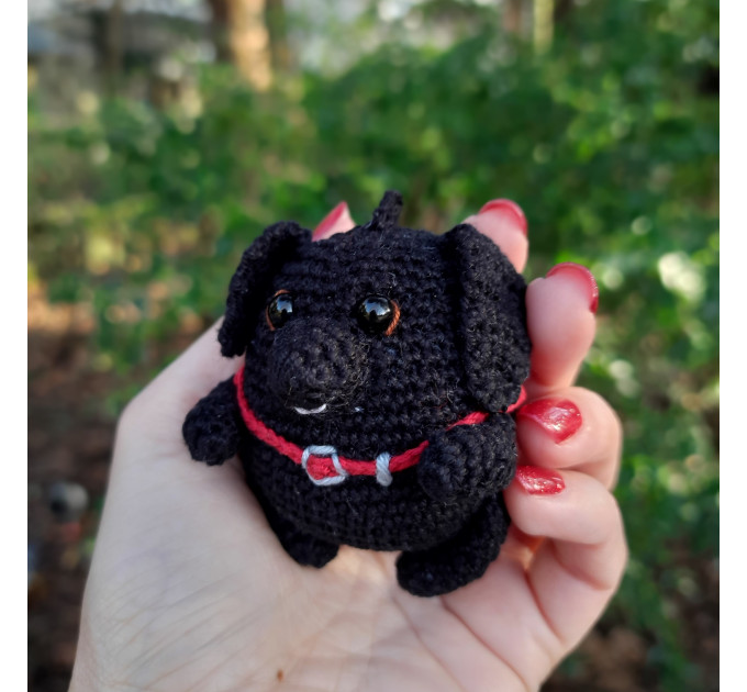 Black crochet labrador for rear view mirror, dog lover gift, backpack charm, keychain