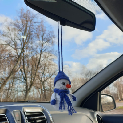 Hanging snowman crochet for rear view mirror, cute car accessory, Xmas tree toy