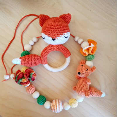 Fox baby set: teething necklace and crochet baby rattle