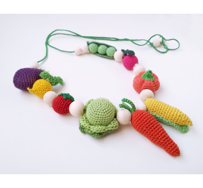 Teething necklace Busy baby Motor skills Montessori toddler Vegan gift Sling nursing toy Breastfeeding Crochet vegetable Necklace for mom