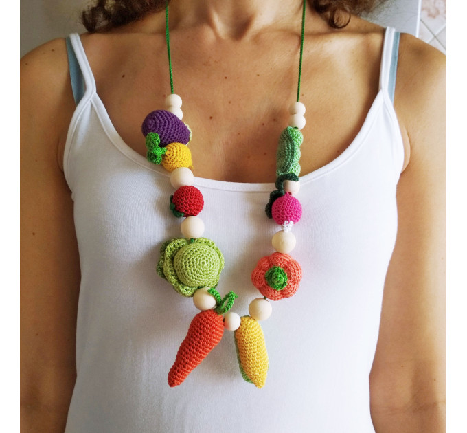 Teething necklace Busy baby Motor skills Montessori toddler Vegan gift Sling nursing toy Breastfeeding Crochet vegetable Necklace for mom